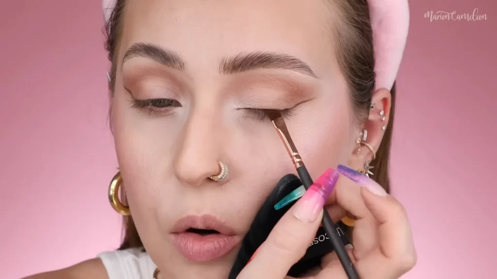 marion cameleon yeux